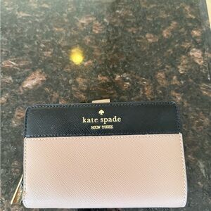 Kate Spade Black and Tan/Cream Wallet with Gold Logo